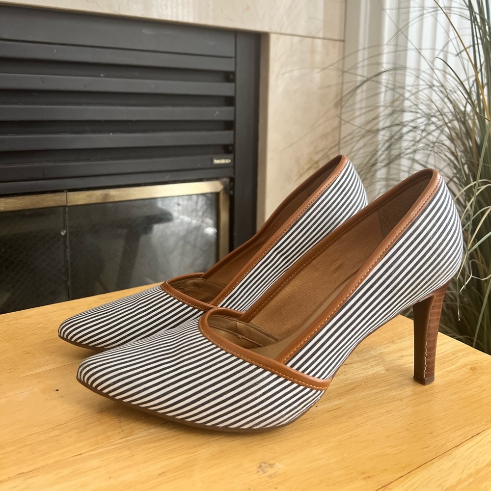 Pumps - Picture 6 of 7